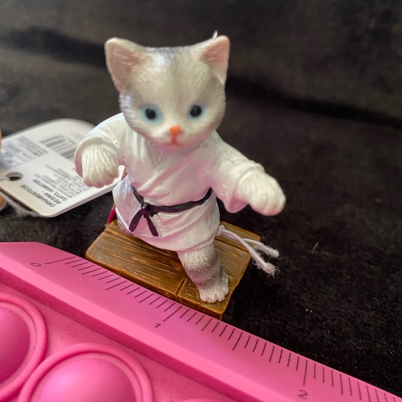 3/$20 Mini cat figures - Picture 6 of 9
